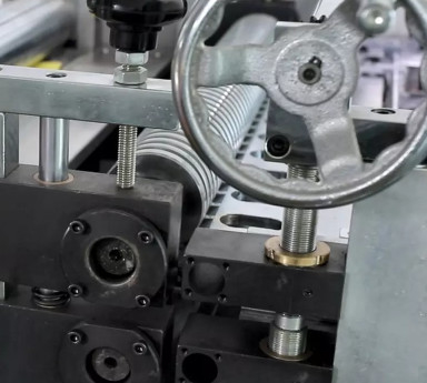 Papel de filtro rotatorio de PLGT-600N Full Auto que plisa la máquina 35 M/Min